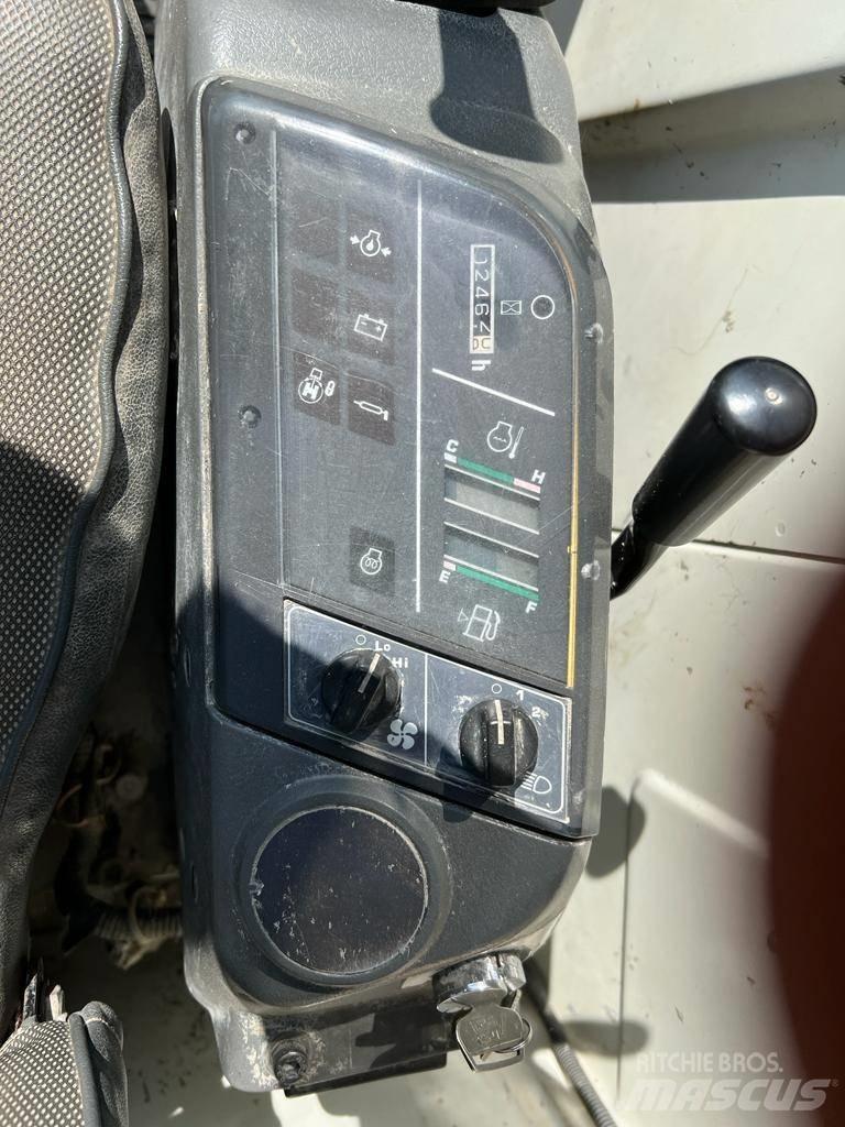 Komatsu CD50-1 Верижни дъмпери