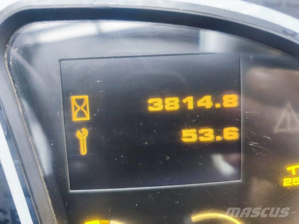 JCB 535-125 Телескопични товарачи