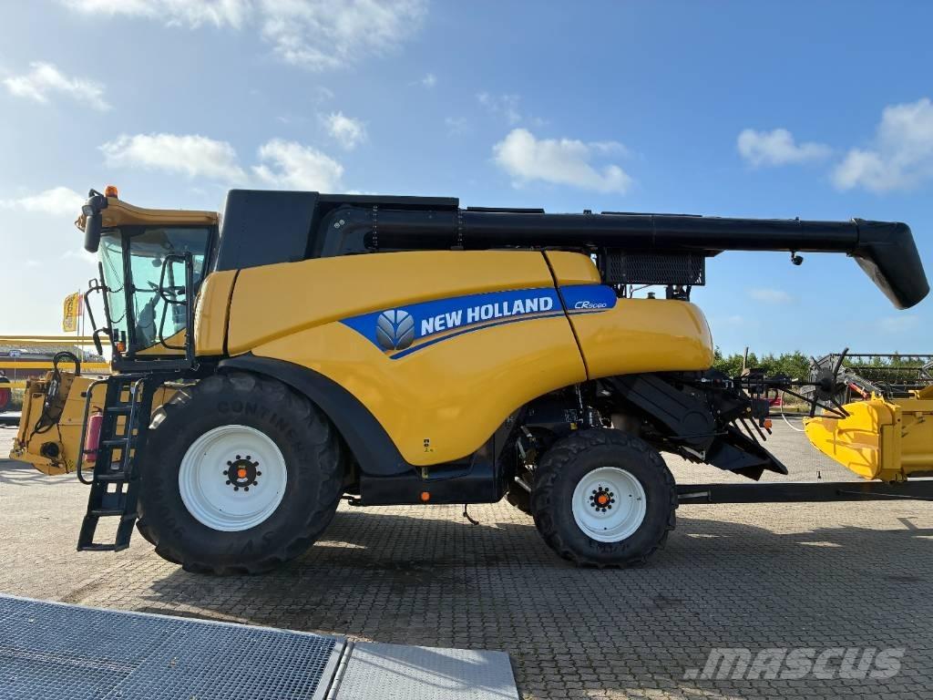 New Holland CR 9080 Комбайни
