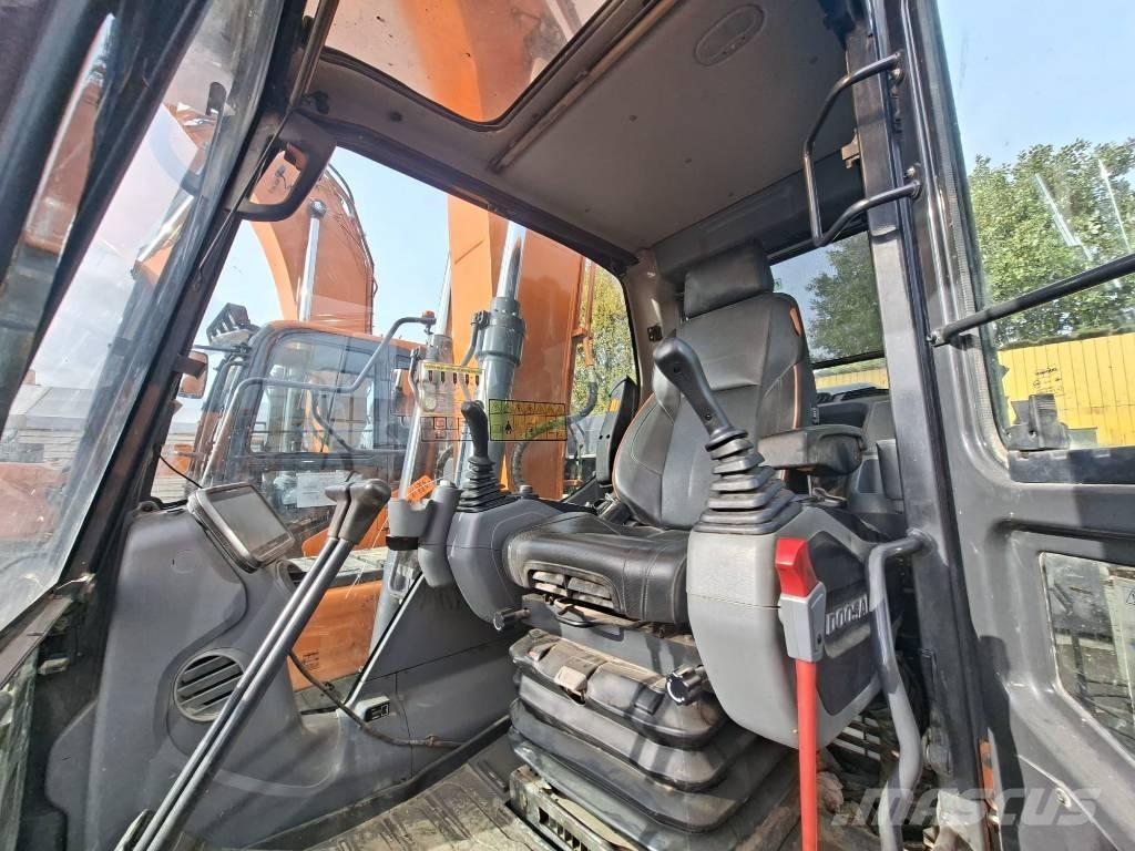 Doosan DX 140 LC Верижен екскаватор