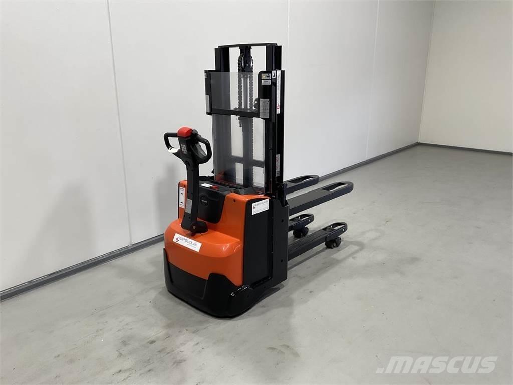 Toyota SWE200D Самоходни товарачи