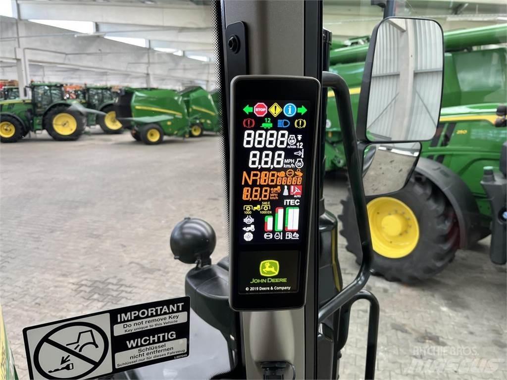 John Deere 6100M Трактори