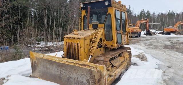 CAT D4E Верижни булдозери

