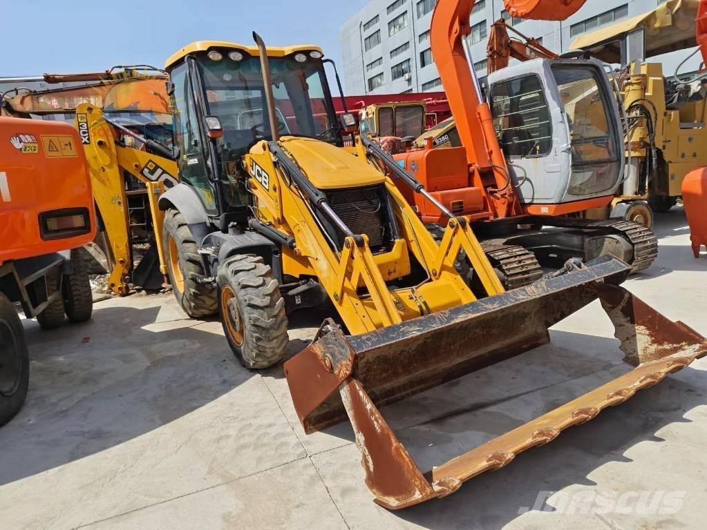 JCB 3 CX Товарач със заден ексватор