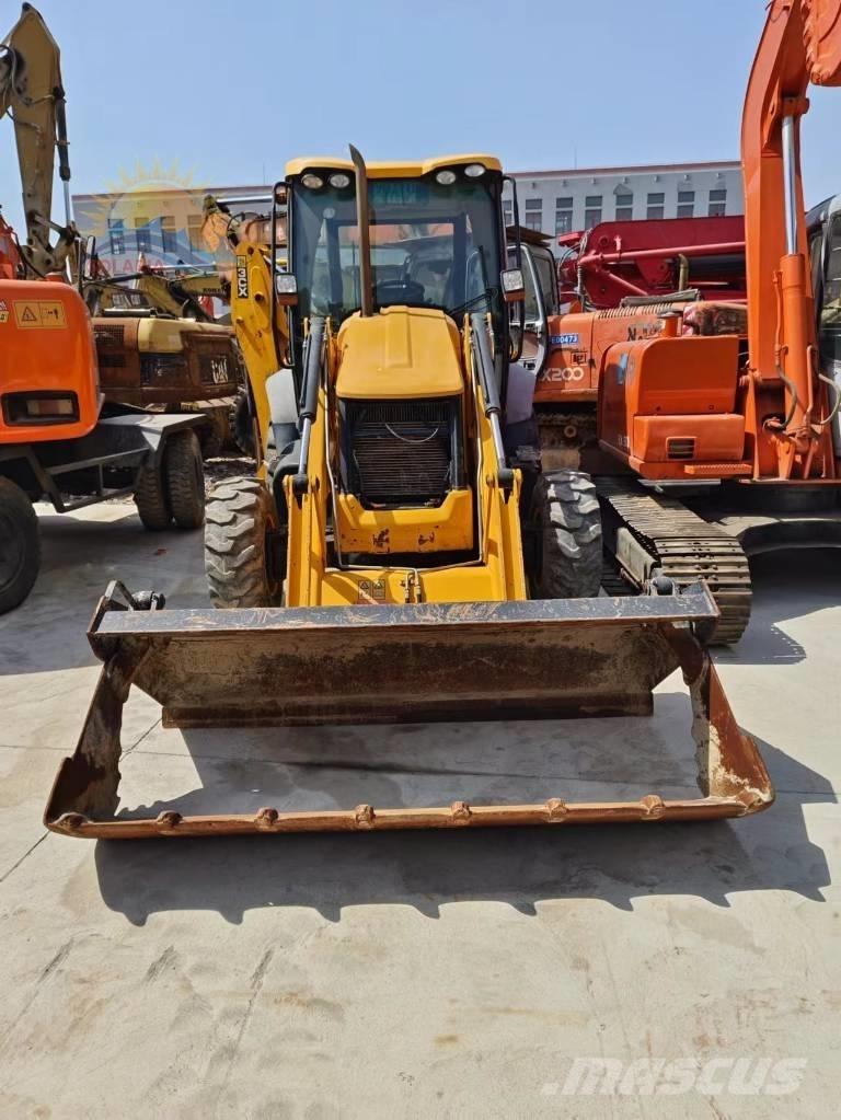 JCB 3 CX Товарач със заден ексватор