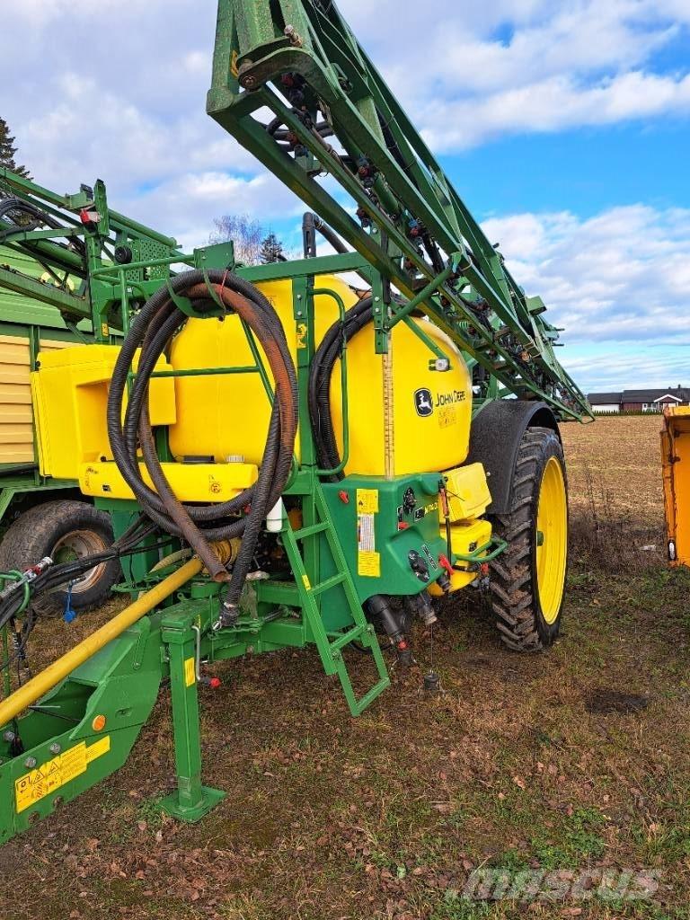 John Deere 740 i Прикачни пръскачки

