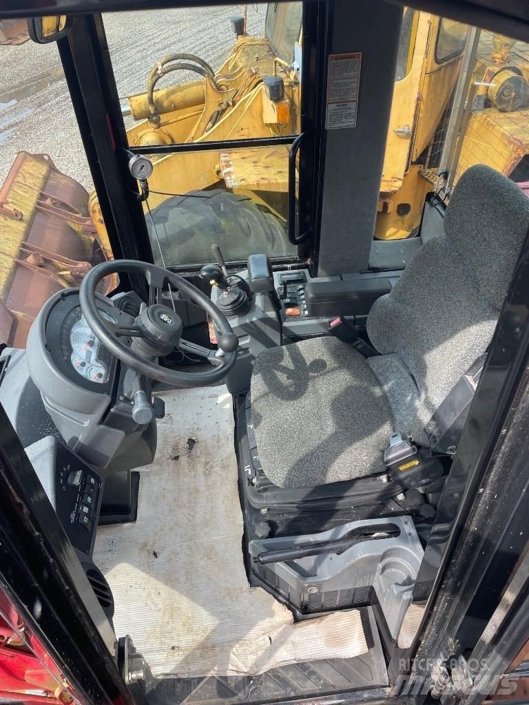 CAT 924G Колесни товарачи