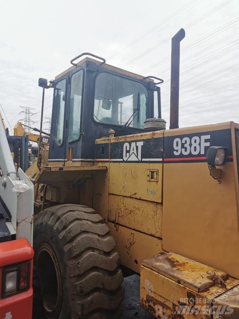 CAT 938F Колесни товарачи