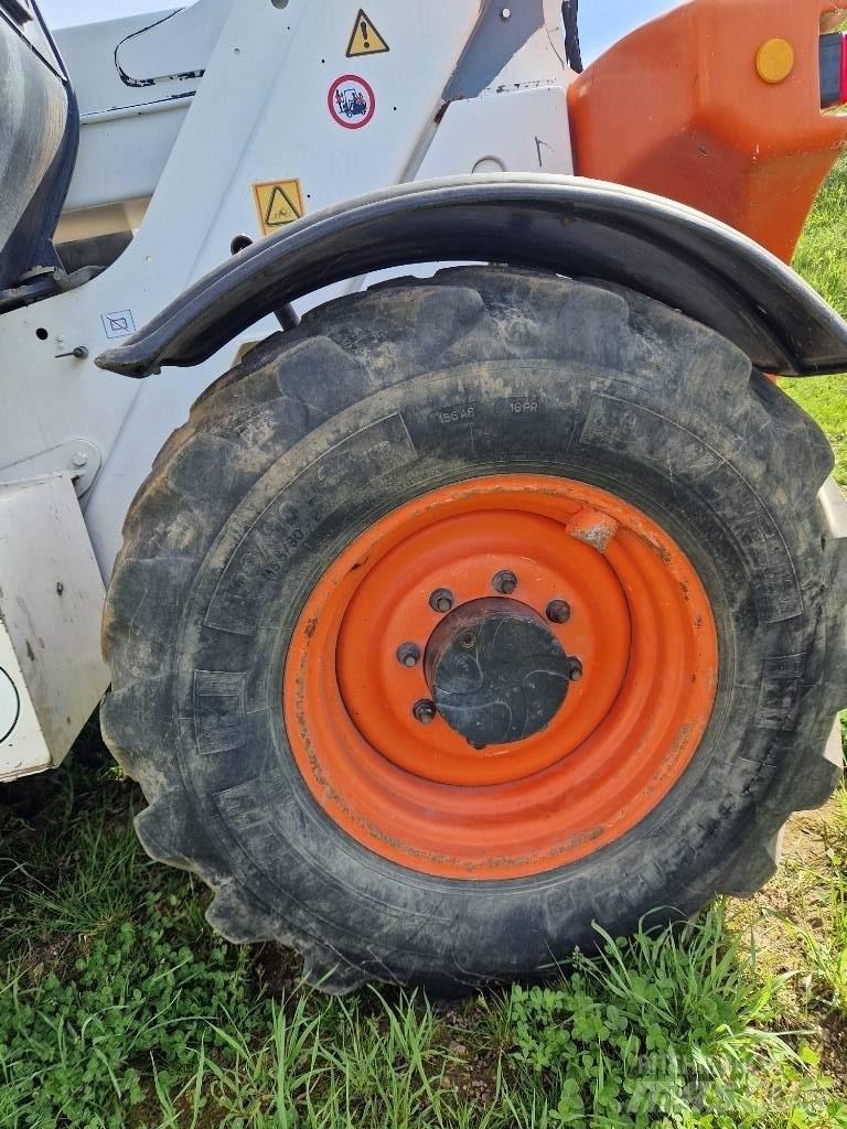 Bobcat T35120 Телескопични товарачи