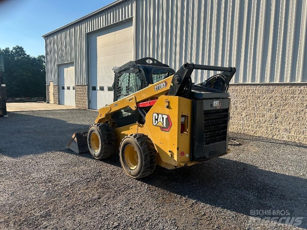 CAT 272 D3 Мини товарачи
