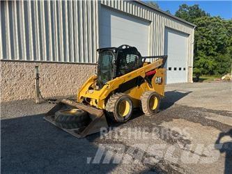 CAT 272 D3 Мини товарачи
