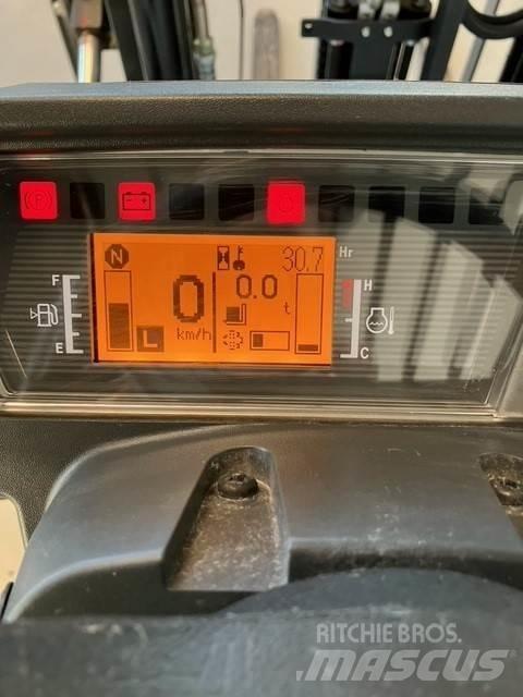 Mitsubishi FD25N3 Дизелови камиони