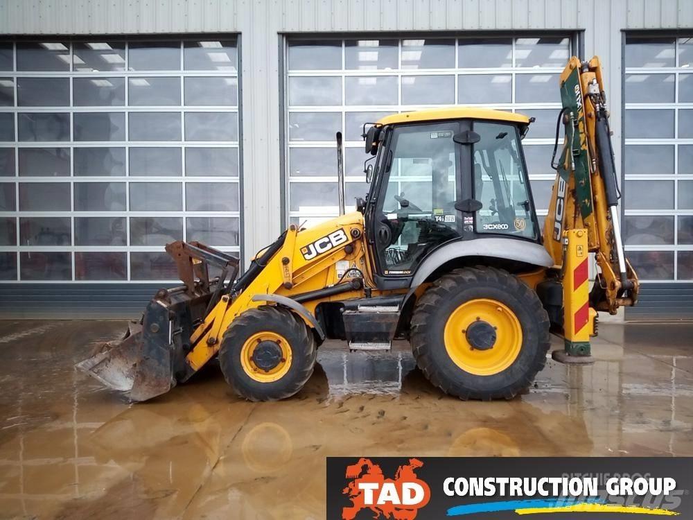 JCB 3 CX Товарач със заден ексватор