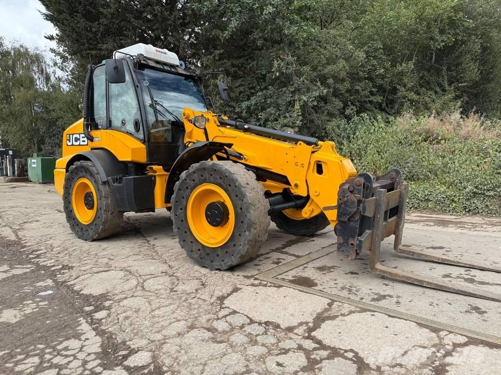 JCB TM 320 S Колесни товарачи