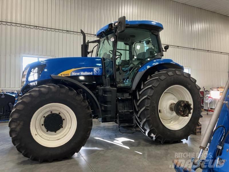 New Holland Tractors Компактни трактори