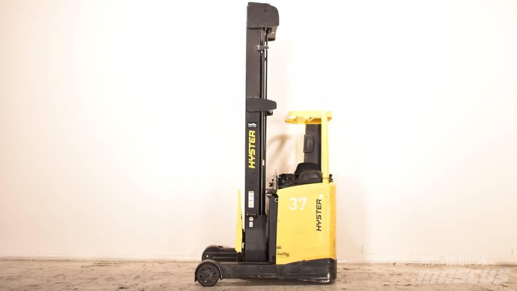 Hyster R 1.4 Ретрак/ Високоповдигач с изместване на вилката напред