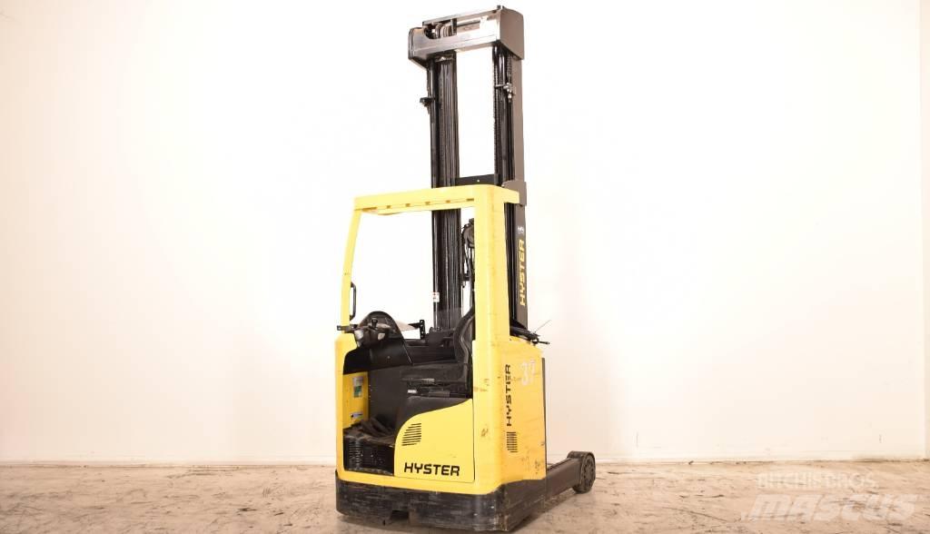 Hyster R 1.4 Ретрак/ Високоповдигач с изместване на вилката напред