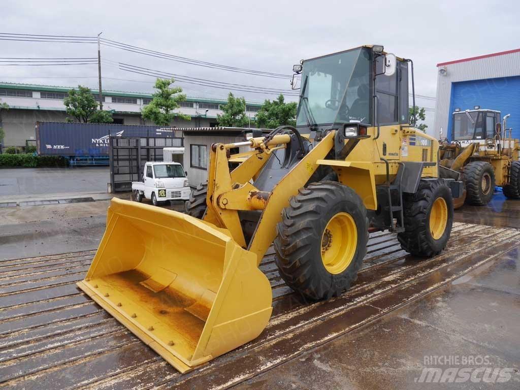 Komatsu WA100-5 Колесни товарачи