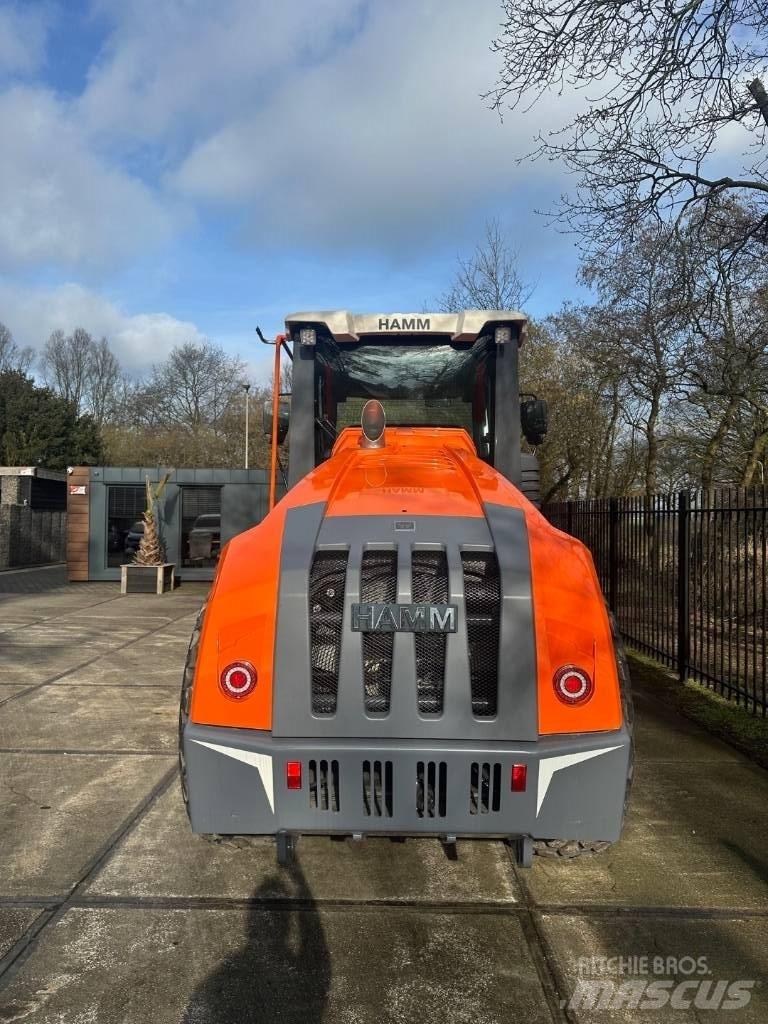 Hamm HC 130i Еднобарабанни ролки
