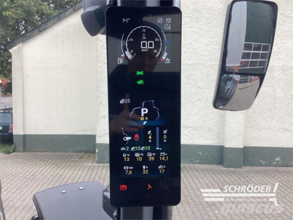 Valtra Q 305 Трактори