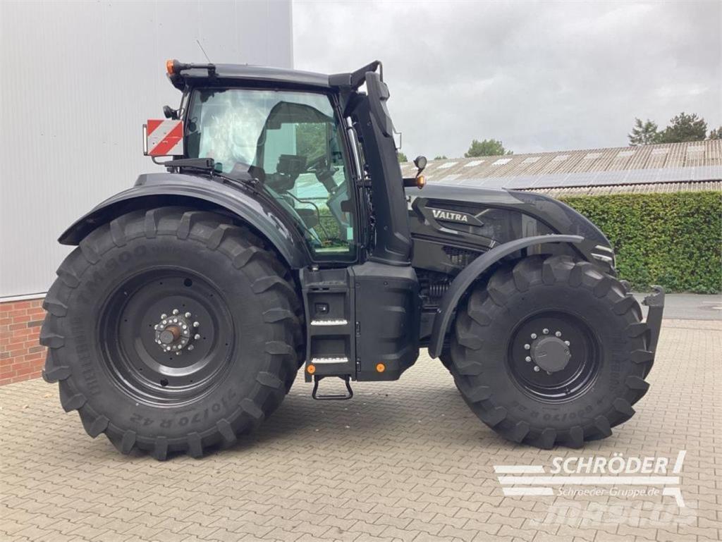 Valtra Q 305 Трактори