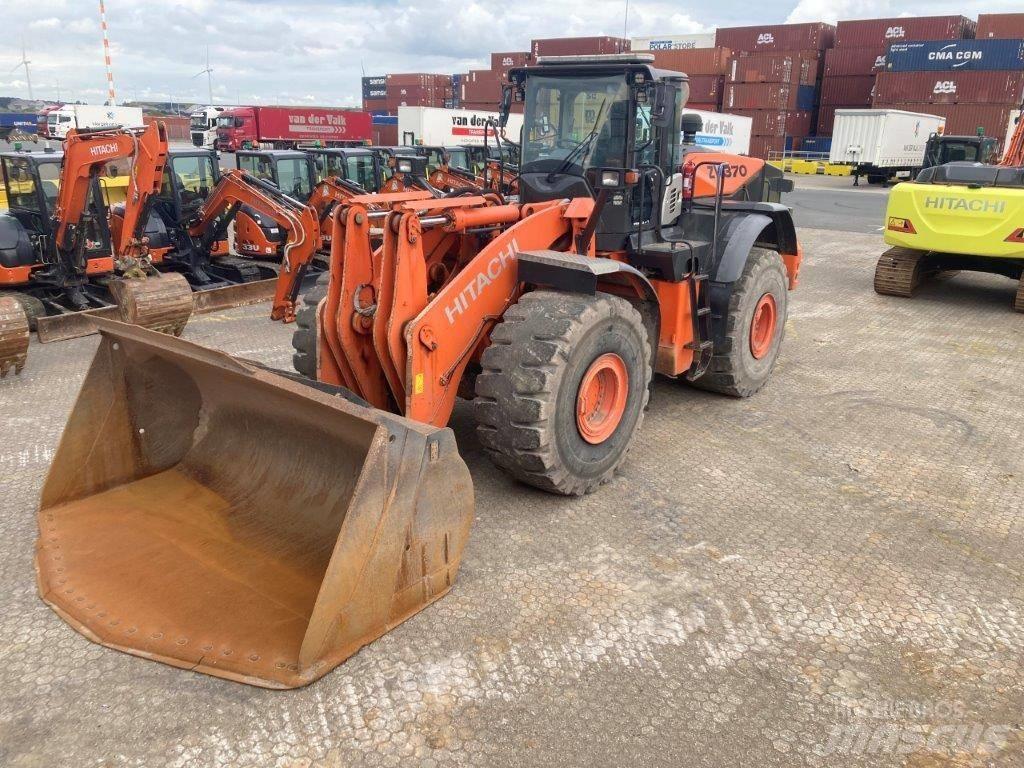Hitachi ZW370-5B Колесни товарачи