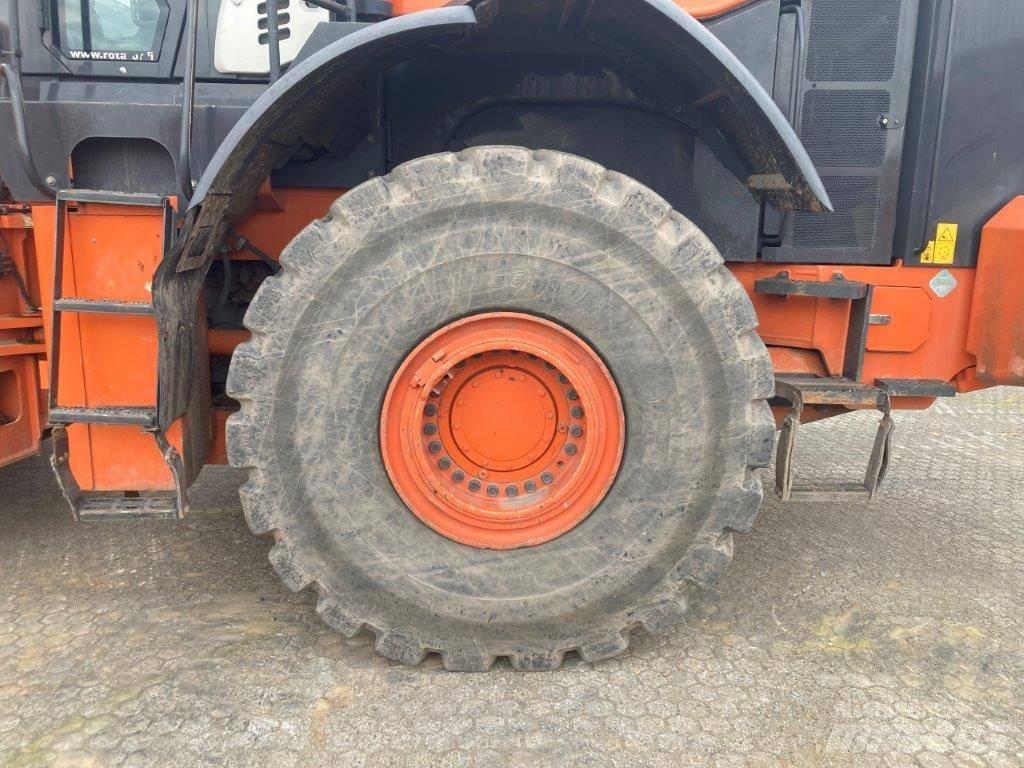 Hitachi ZW370-5B Колесни товарачи