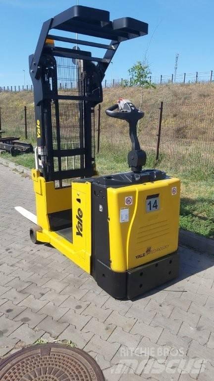 Yale MC10 Ретрак/ Високоповдигач с изместване на вилката напред