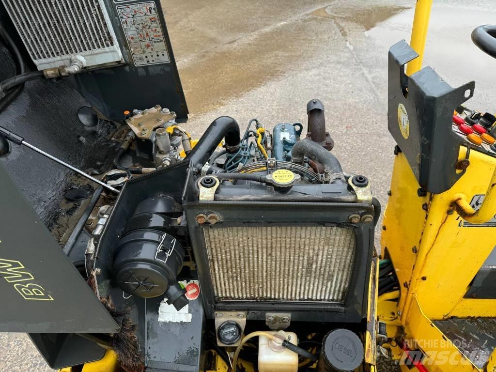 Bomag BW 100 AD M-2 Двойни барабанни ролки
