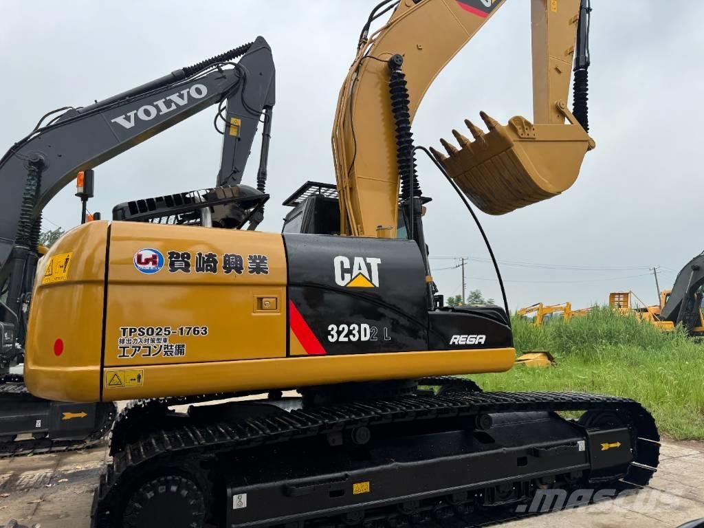 CAT 323D2 Верижен екскаватор