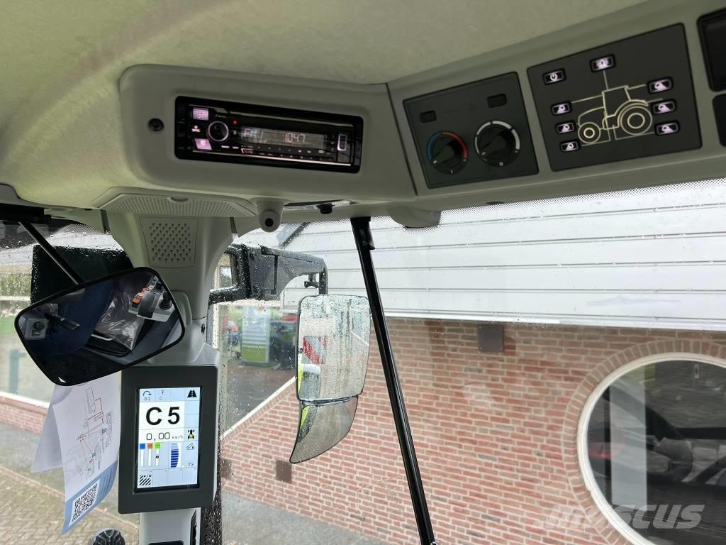CLAAS Arion 530 CIS+ Трактори