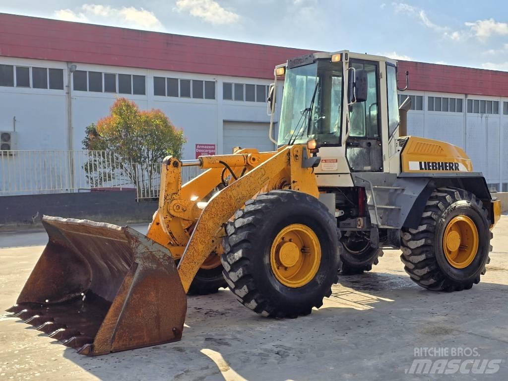 Liebherr L522 Колесни товарачи