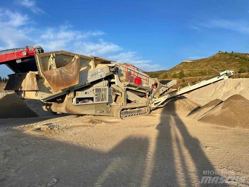 McCloskey R155 Мобилни скрийнери
