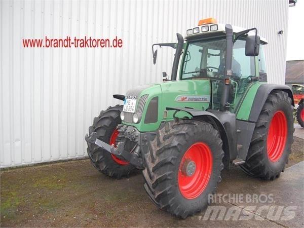Fendt 716 Vario Трактори