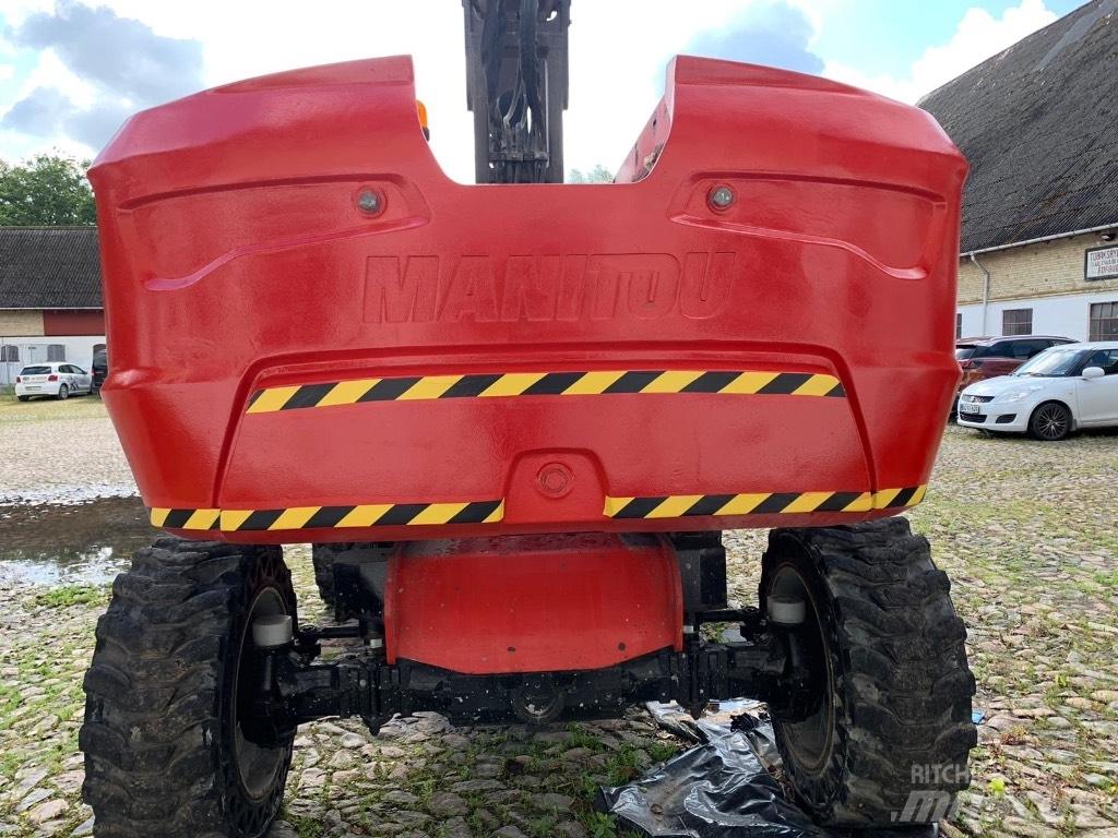 Manitou 220TJ+ Телескопични повдигачи
