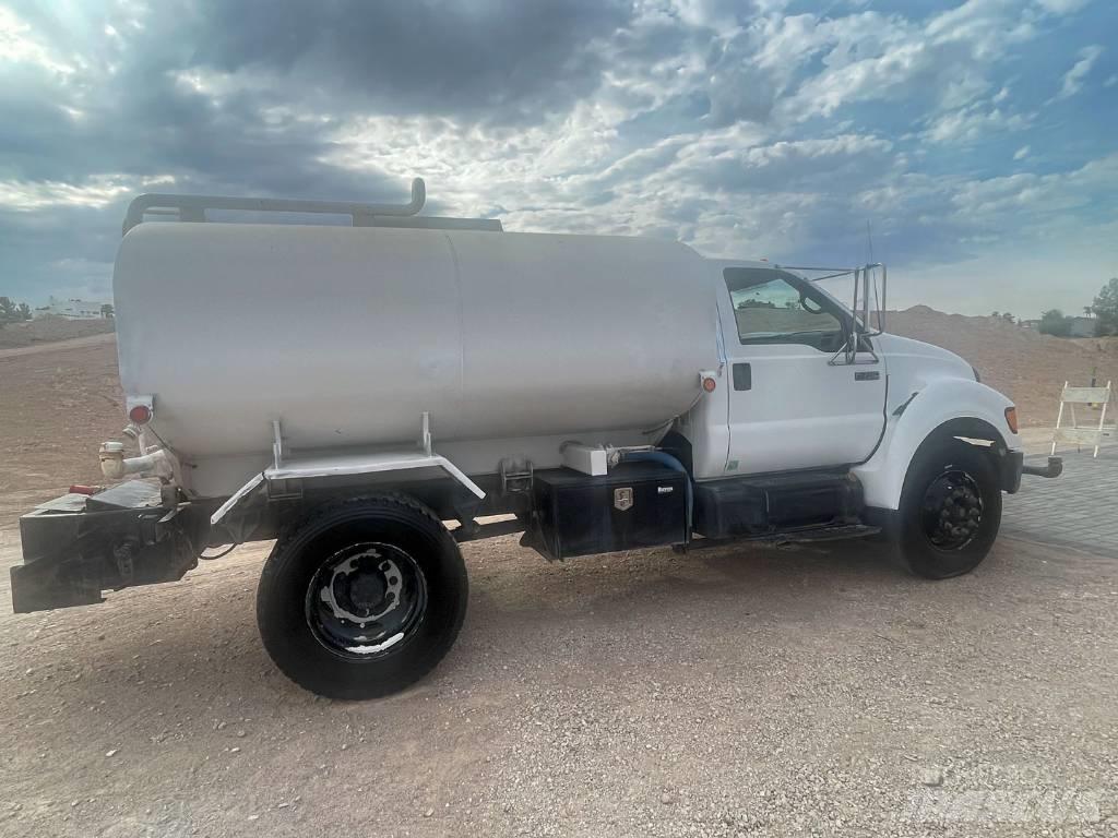 Ford F 750 XLT Цистерни за вода
