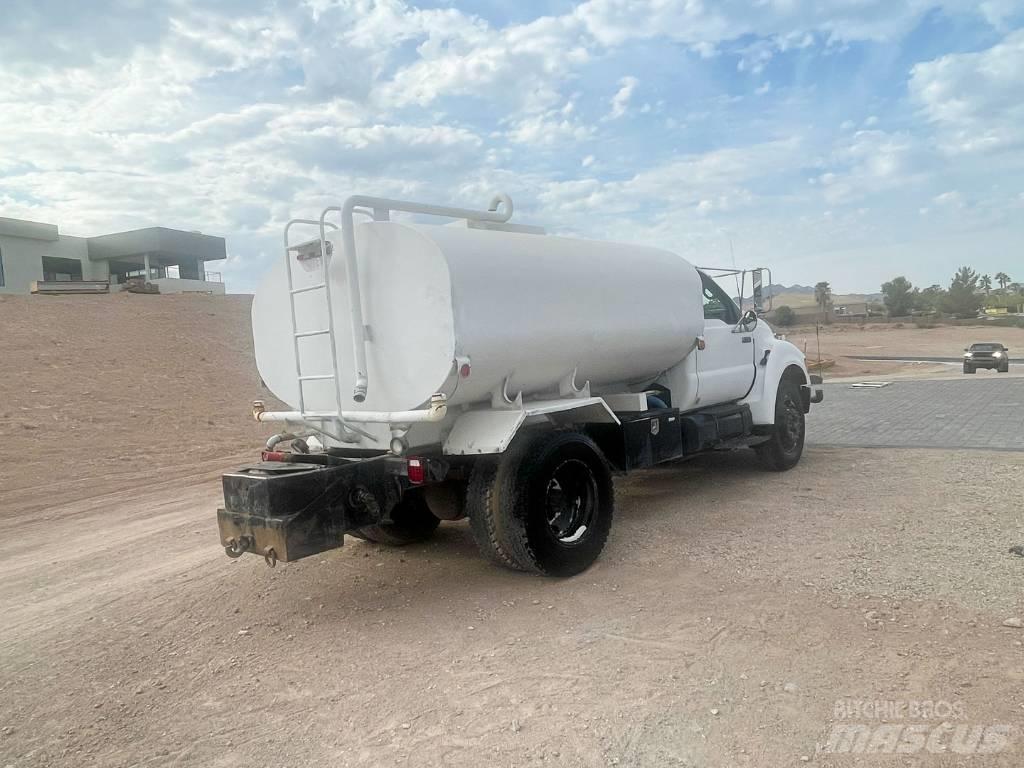 Ford F 750 XLT Цистерни за вода

