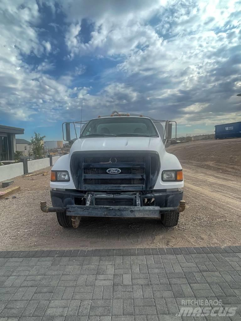 Ford F 750 XLT Цистерни за вода
