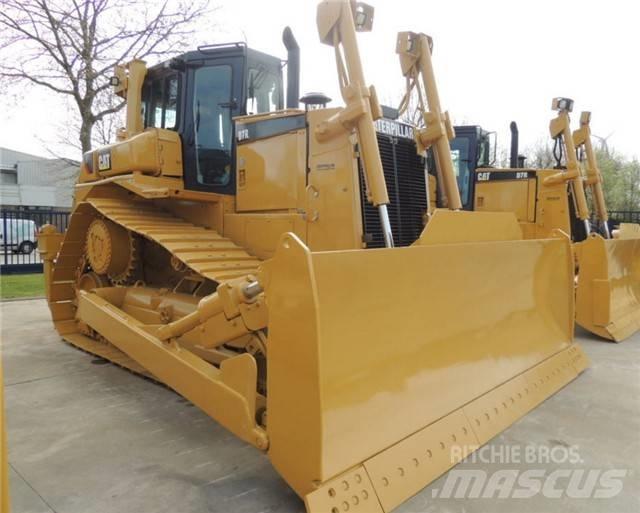 CAT D 7 R Верижни булдозери
