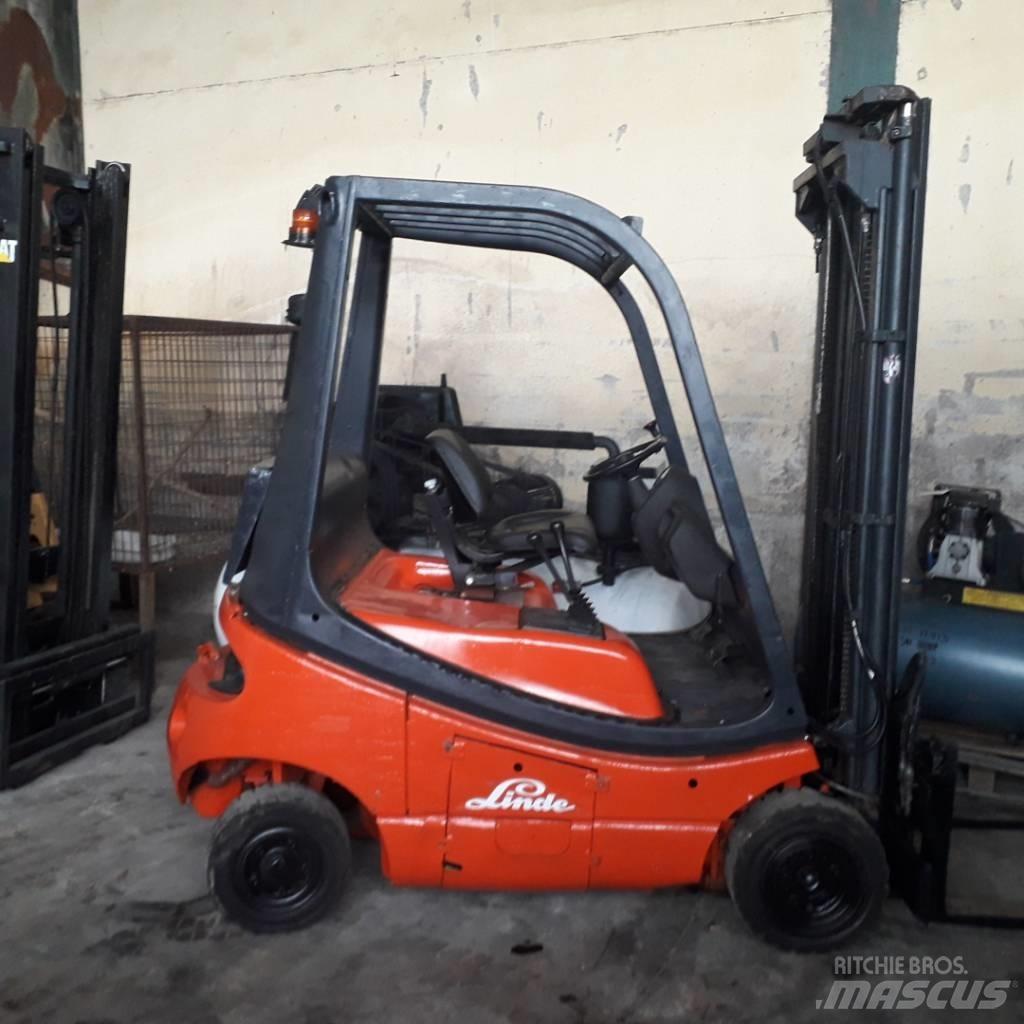 Linde H18d Ретрак/ Високоповдигач с изместване на вилката напред