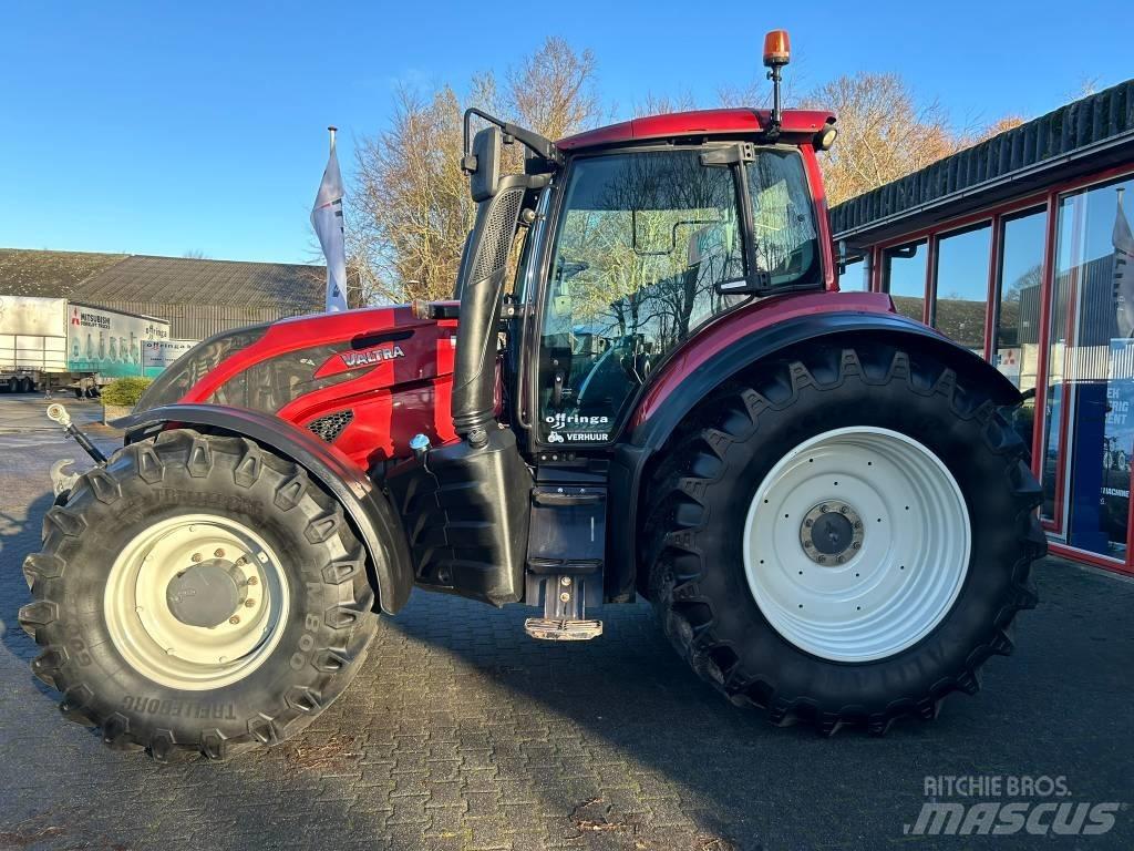 Valtra T234A Трактори