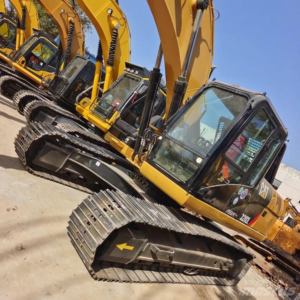 CAT 320 D Верижен екскаватор