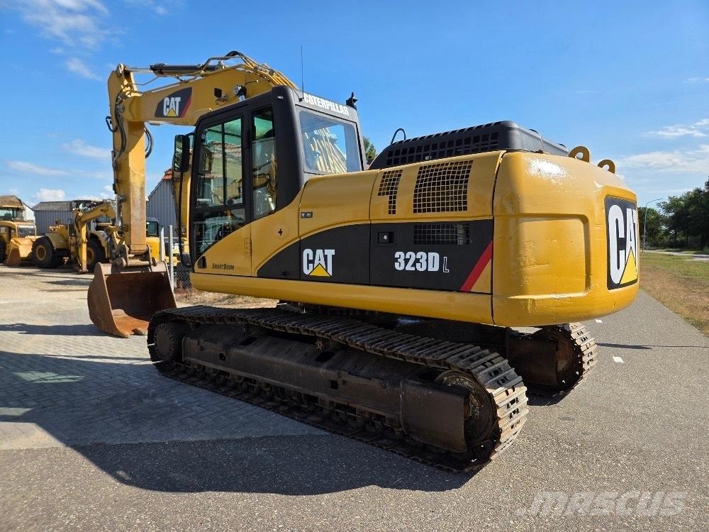 CAT 323DL Верижен екскаватор