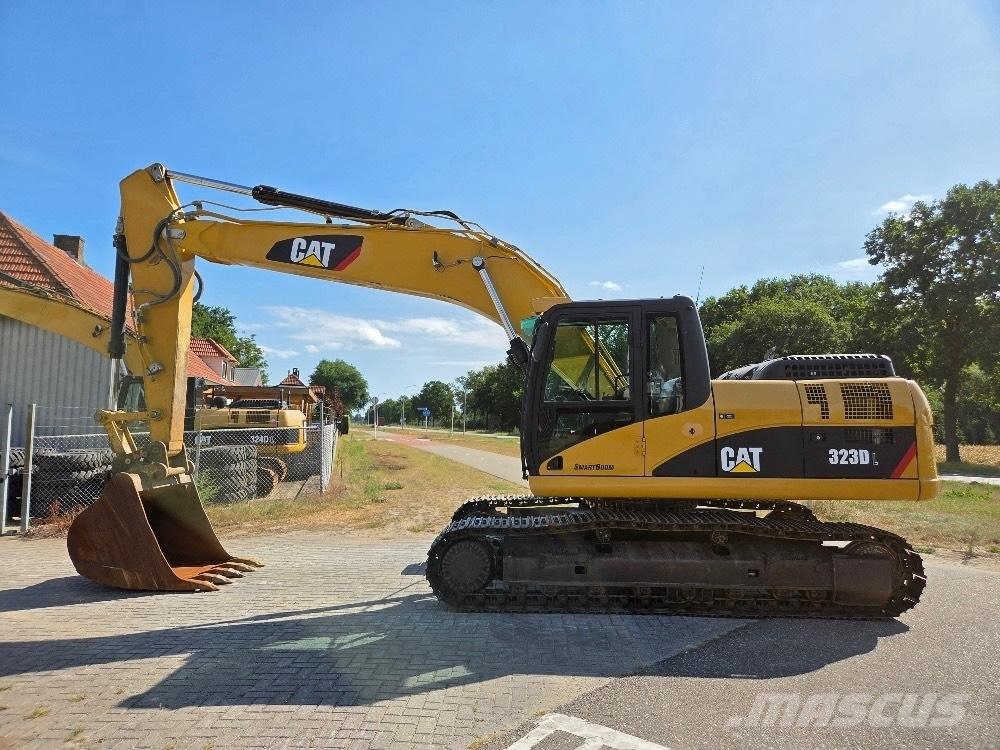 CAT 323DL Верижен екскаватор
