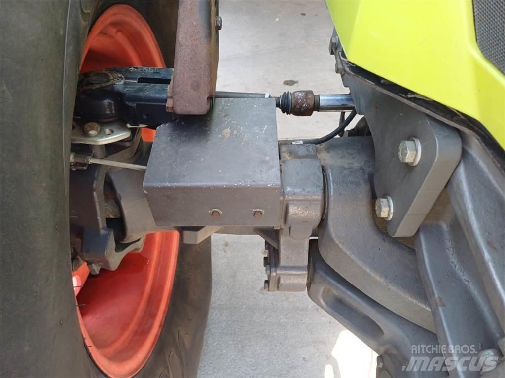 CLAAS Axion 850 Трактори