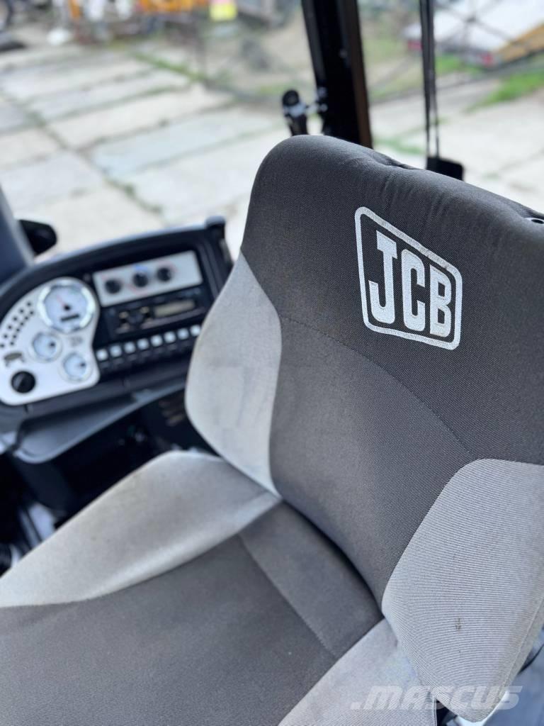 JCB 3 CX Super Товарач със заден ексватор