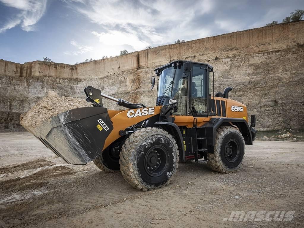 CASE 651 G Колесни товарачи