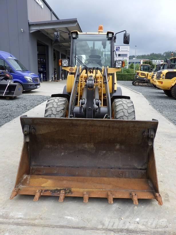Volvo L 25 F Колесни товарачи
