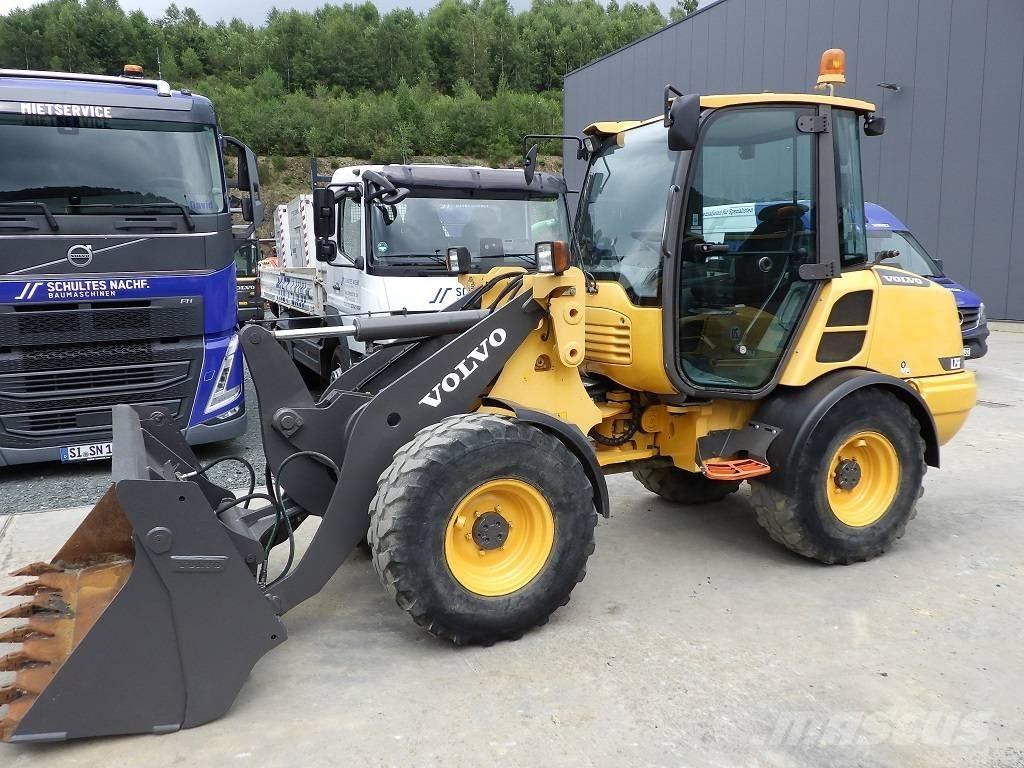 Volvo L 25 F Колесни товарачи