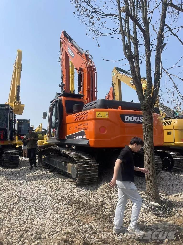 Doosan DX 225LC-9C Верижен екскаватор